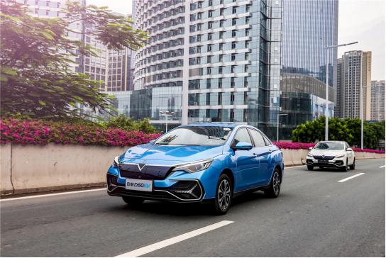 启辰新能源车D60EV乘坐体验测评,东风启辰d60ev的481和405区别