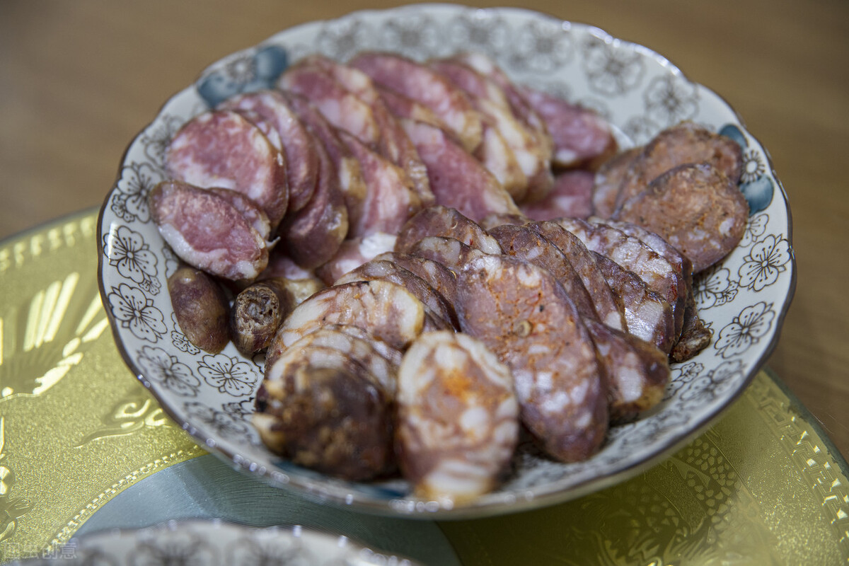 灌好的香肠要怎么蒸才不会炸开,腊肠灌多了能做香肠吗