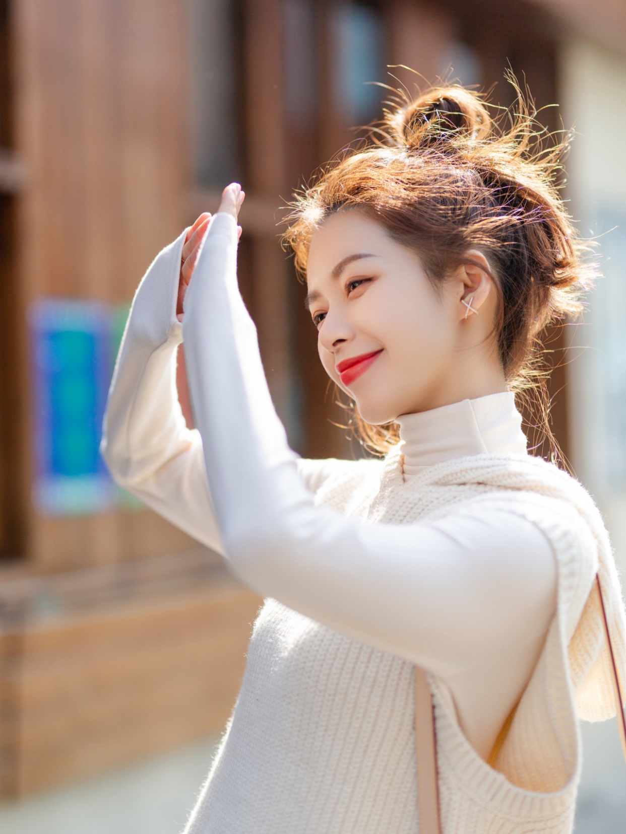 拍照好看的手部姿势,手部拍照100种姿势