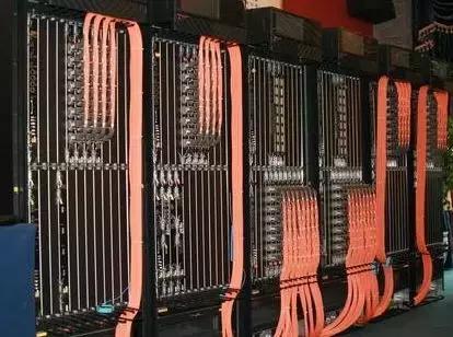 光纤是如何接入互联网的,光纤是怎么实现数据传输的