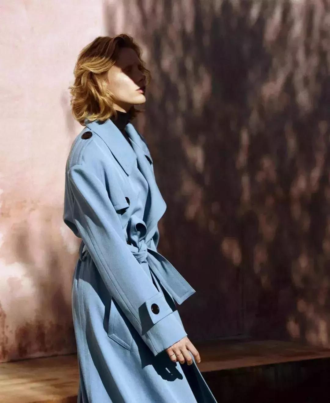 秋天买什么颜色风衣,冬天怎么挑选风衣