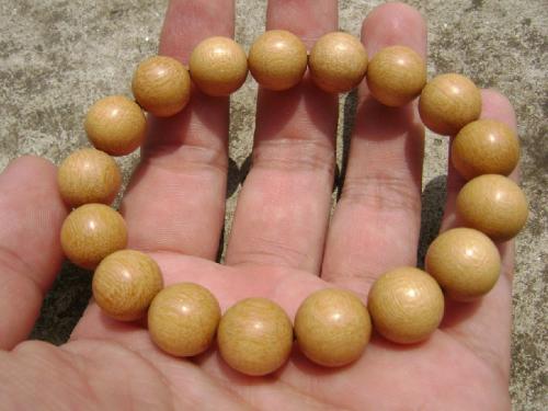 文玩木头手串种类及图片,木质手串文玩香气排行榜