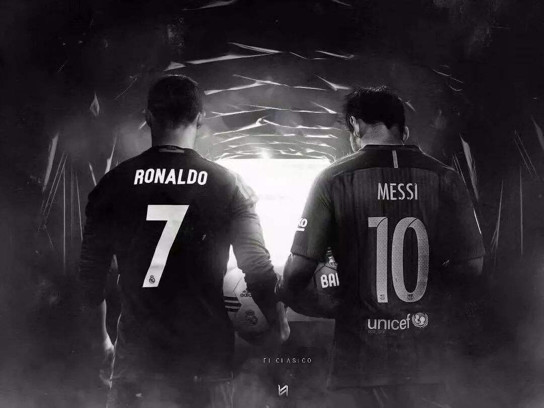 内马尔在台上看比赛被球迷挑衅,内马尔对待球迷暖心时刻