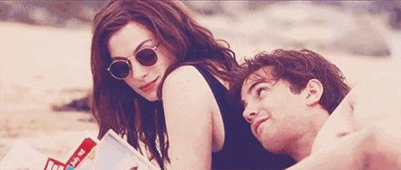 女性腰酸背痛是癌症征兆吗,女性妇科病引起腰痛是什么症状