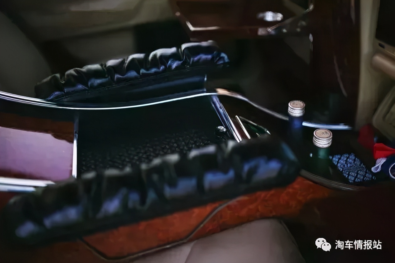 迈巴赫虎头奔,大奔迈巴赫车标