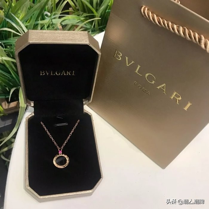 你又是最亮的星Bclgari10周年限量版小红人项链双面都可佩戴