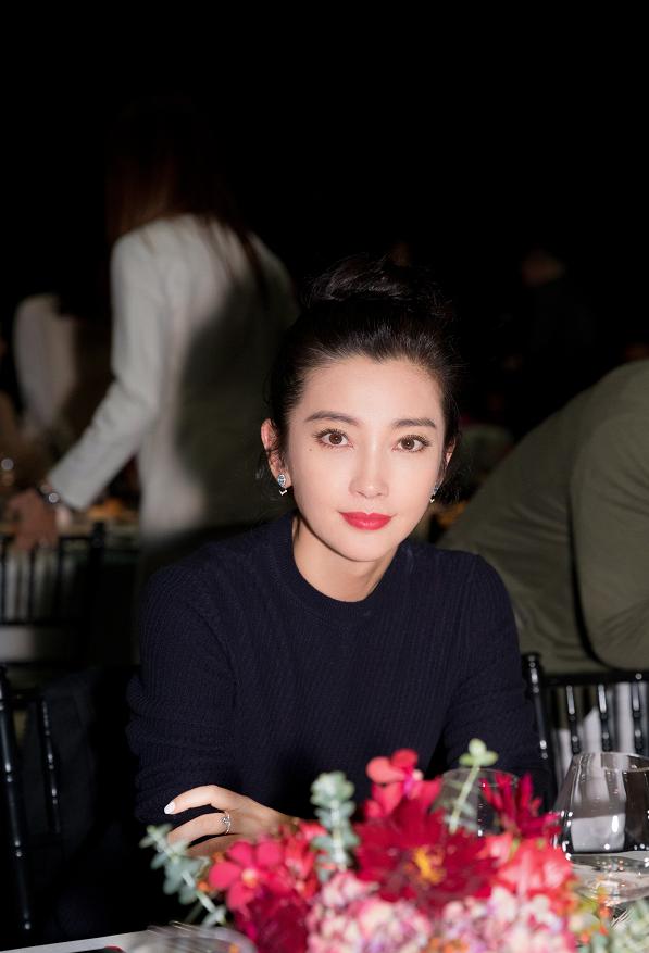 李冰冰40岁颜值混剪,李冰冰40岁穿什么鞋