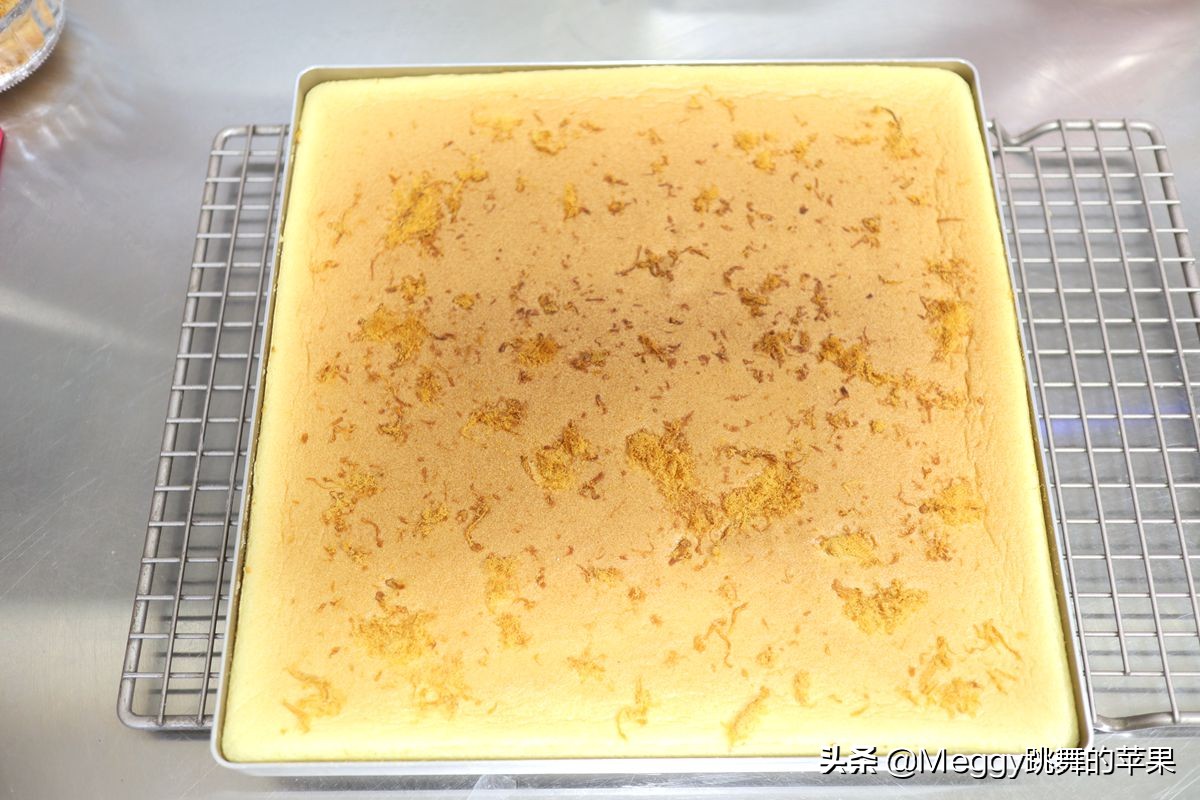 肉松蛋糕卷控出油,肉松蛋糕卷香甜咸香松软馋哭了