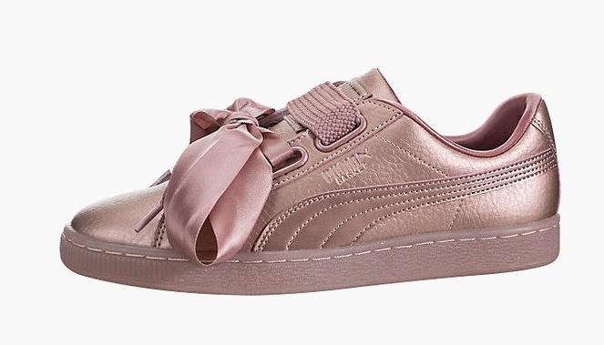 耐克跟阿迪童鞋哪个好一点 (耐克和阿迪的童鞋哪个好)