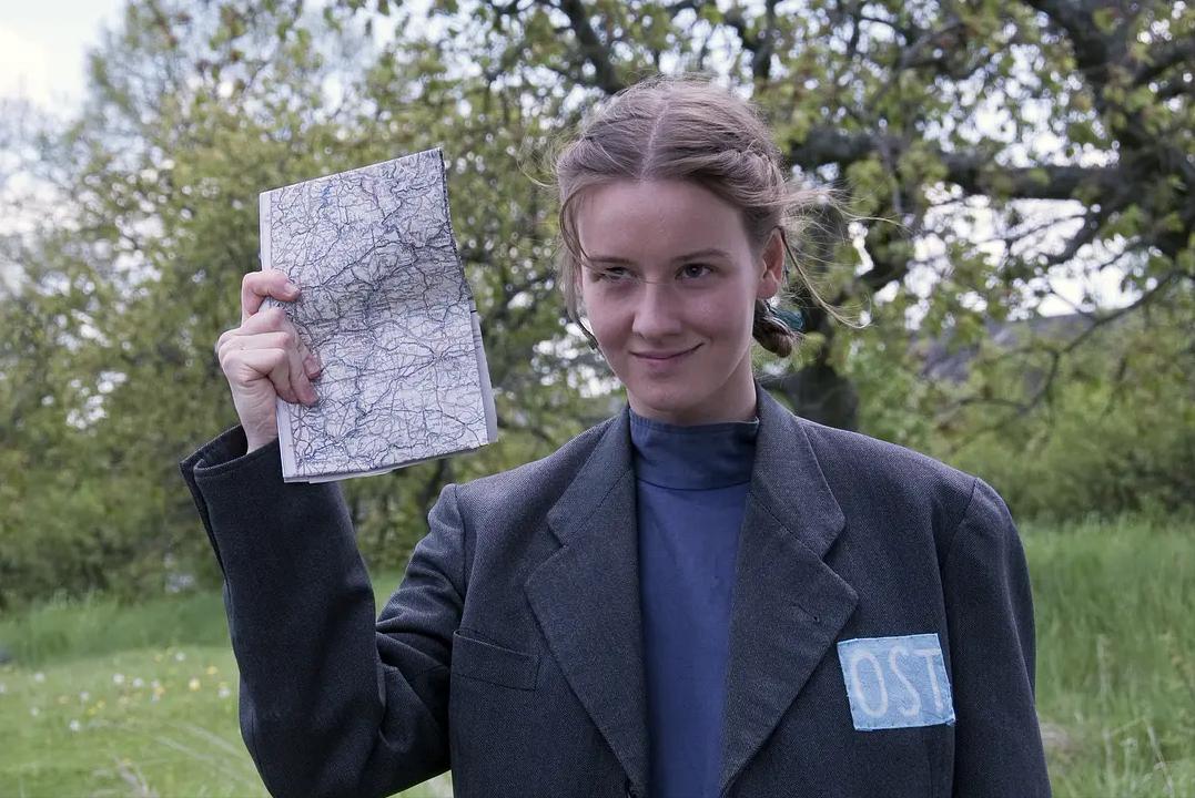 俄罗斯也出“抗战神片”？但能把女主拍得又撩又欲，也没谁了