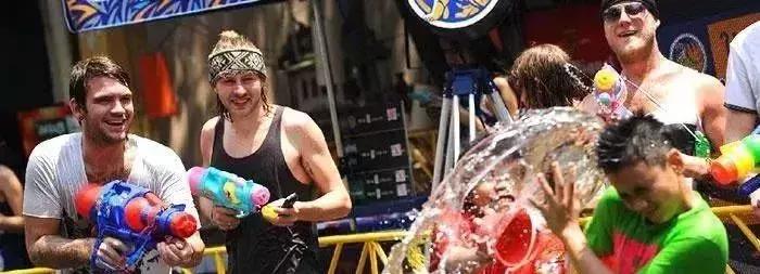 泰国泼水节攻略,泰国泼水节去哪里玩比较好