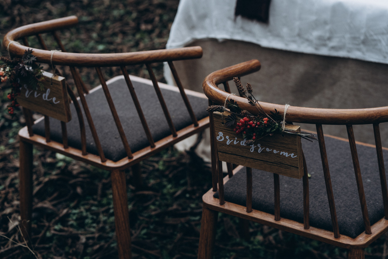 我们带上婚纱，去与世隔绝的山中办了一场绝世婚礼