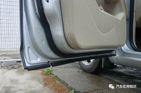 汽车车门有刮痕怎么处理,汽车车门边角有锈点怎么处理