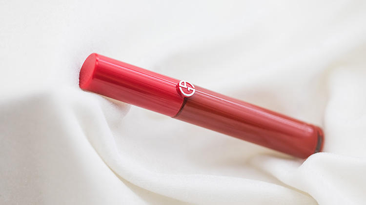 显白405阿玛尼口红,阿玛尼红管405显白嘛