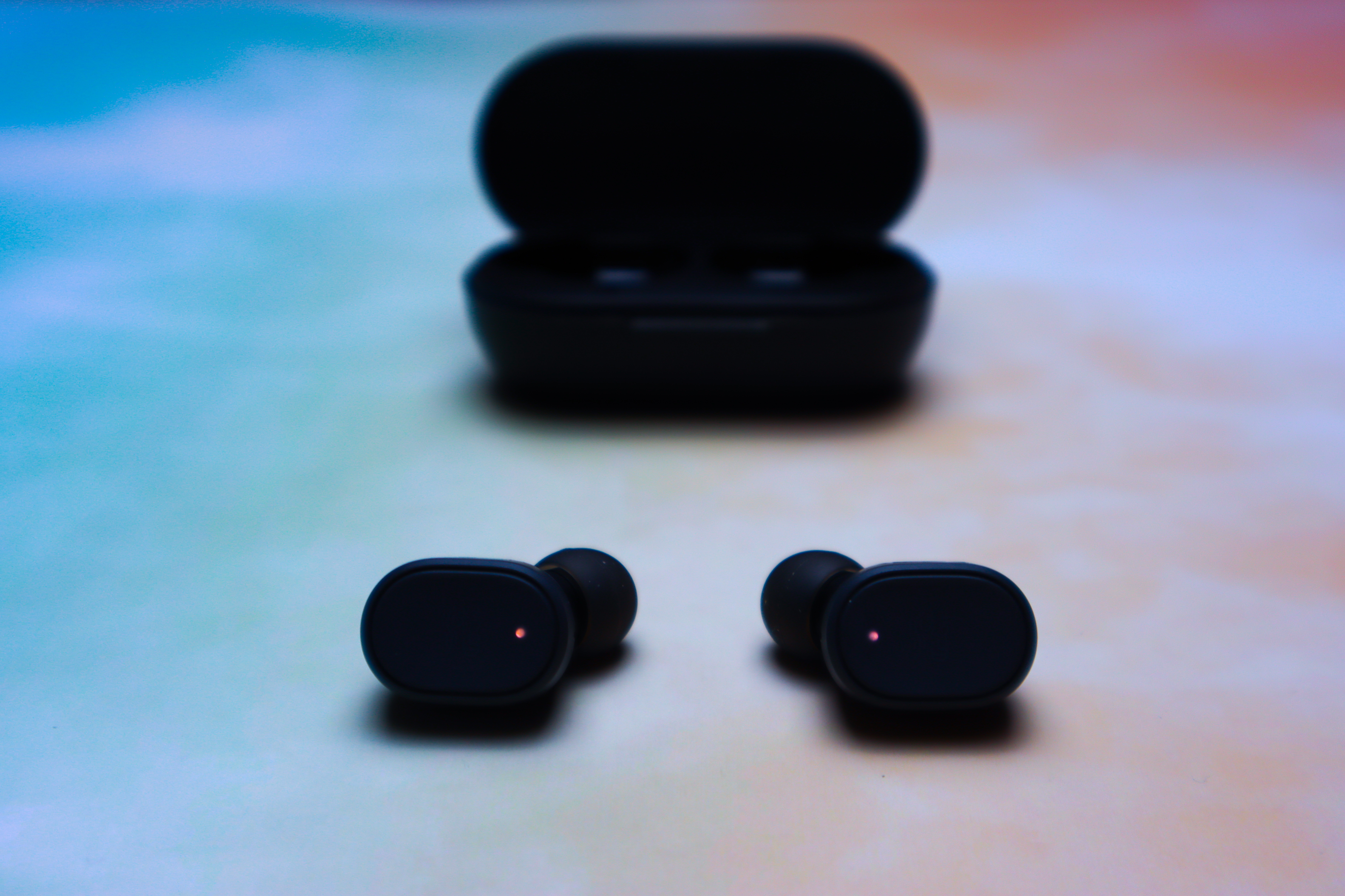 高颜值低调蓝牙耳机,精致小巧的耳机