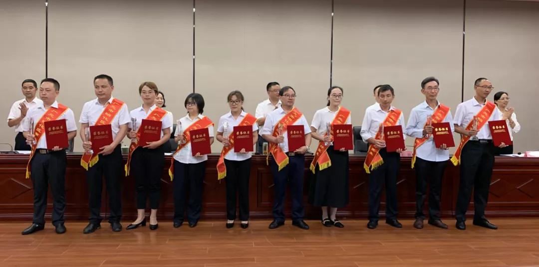 弘扬正能量众志成城抗疫情,弘扬抗疫精神同心共抗疫情