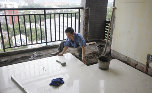 泥工贴瓷砖注意事项有哪些,地暖上贴瓷砖需要注意什么