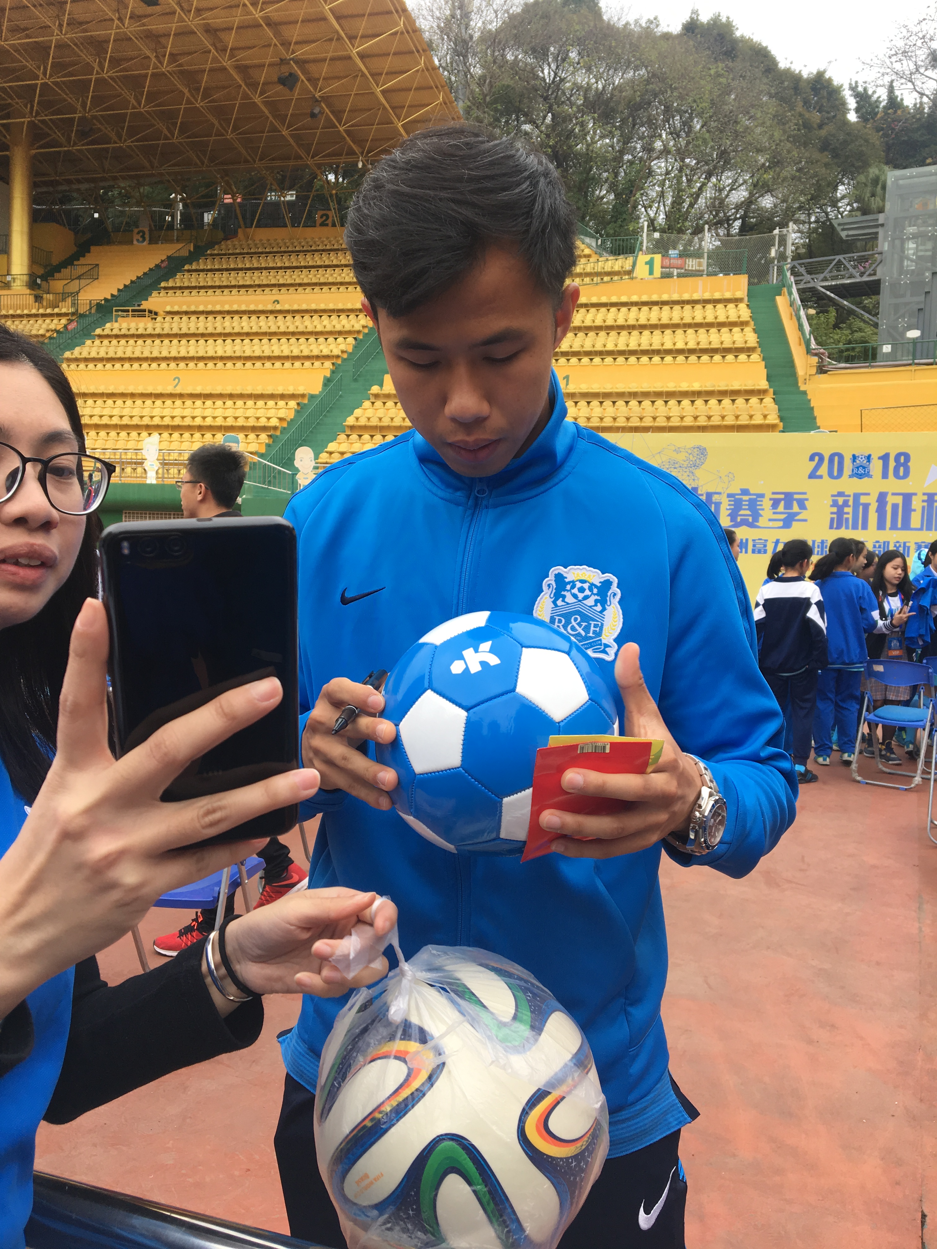 中超新星陨落，国奥主帅化腐朽为神奇，获荷兰名帅认可，未来可期