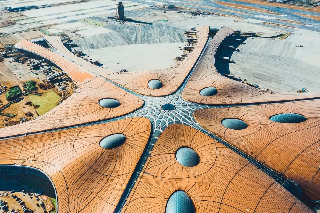 中国世界级超大型国际机场,中国建造超大型机场