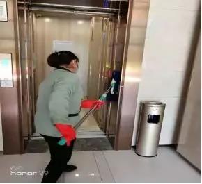 帮带油米肉菜！派发消毒液和口罩！中山这些物业的操作点赞