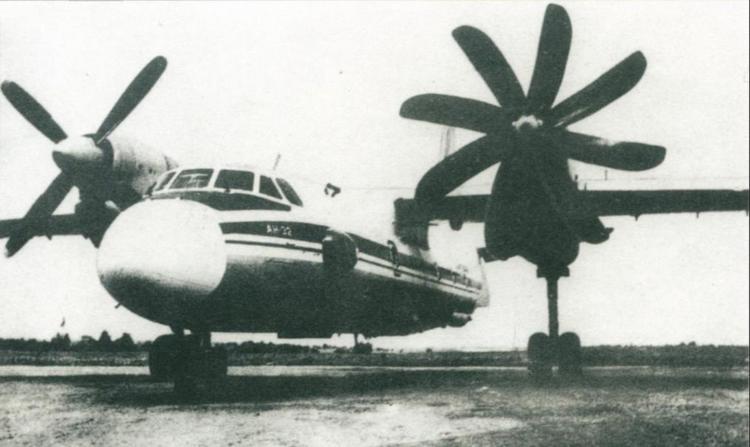 世界上最大的螺旋桨运输机,大型运输机油耗