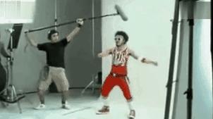 为什么女生尿尿需要纸巾擦,而男生不用?不能学男生抖抖吗?