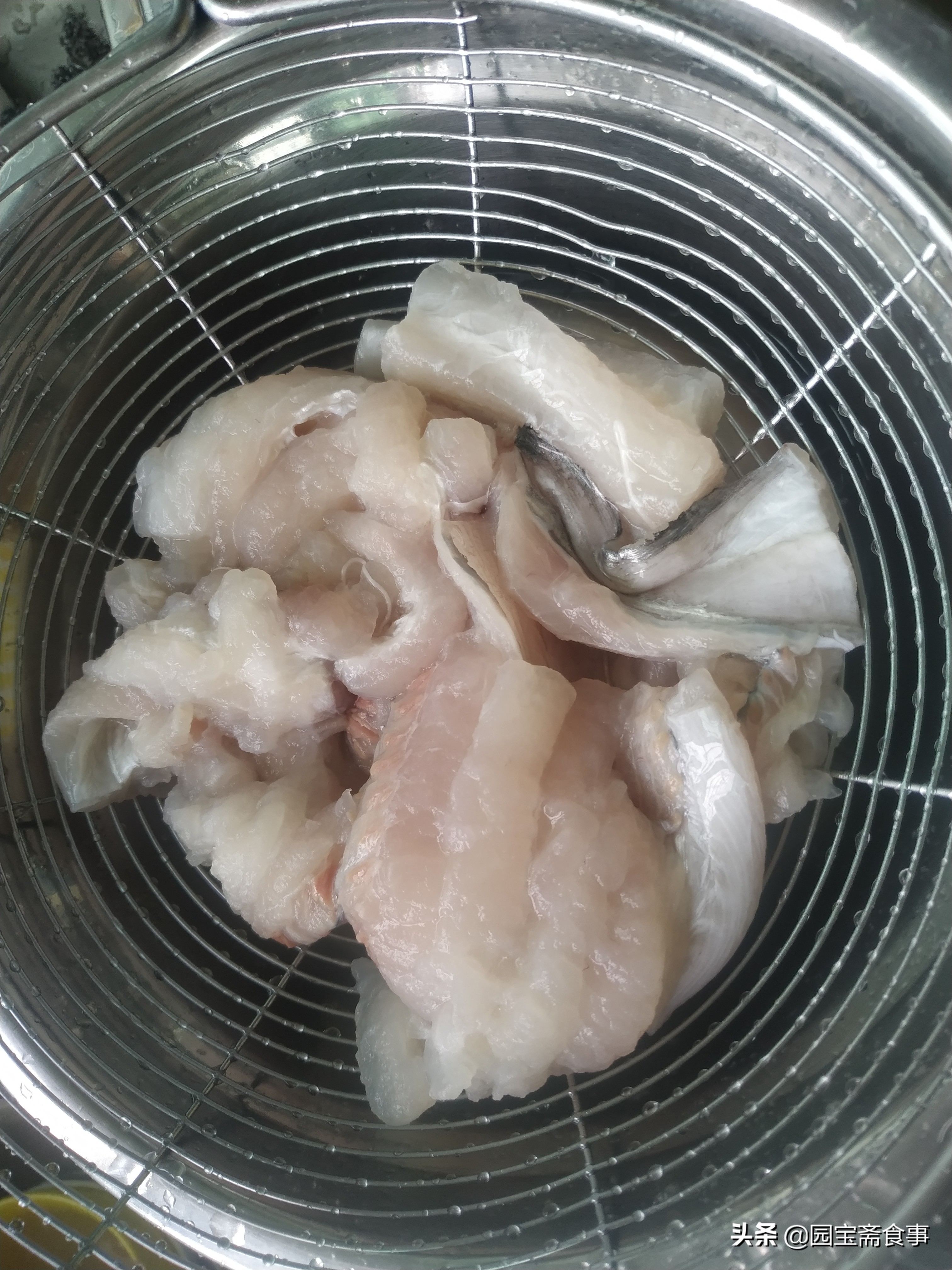 老北京焖酥带鱼的正宗做法,去骨蒸带鱼的正宗做法