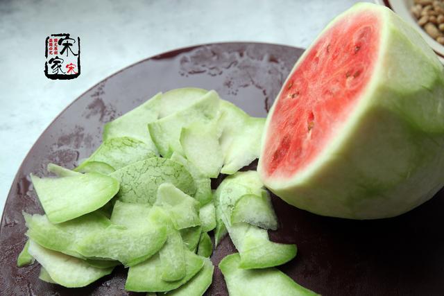 简易版西瓜黄豆酱黄豆不需要泡,做西瓜酱1个豆用几斤西瓜