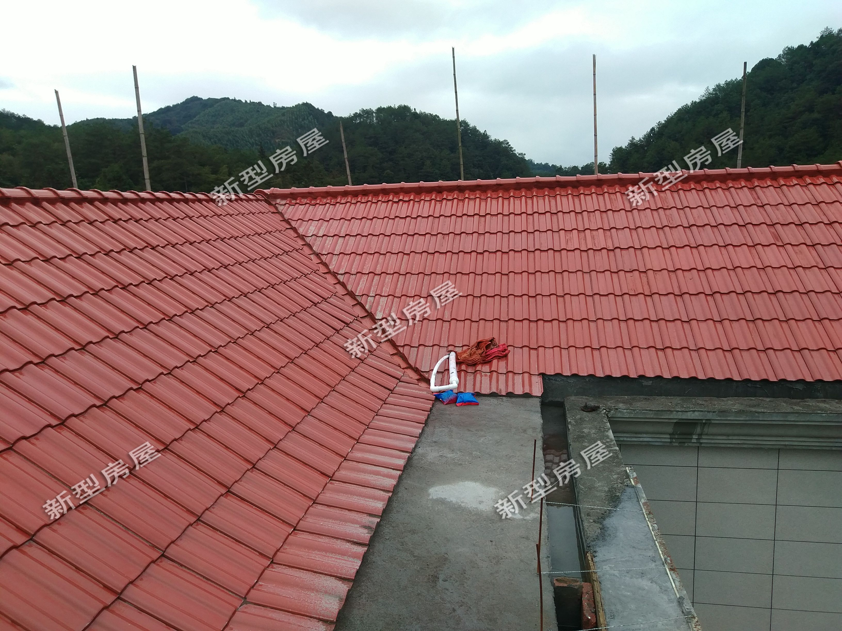 自建房屋顶漏水的永久处理方法,自建房屋屋顶漏水怎么解决