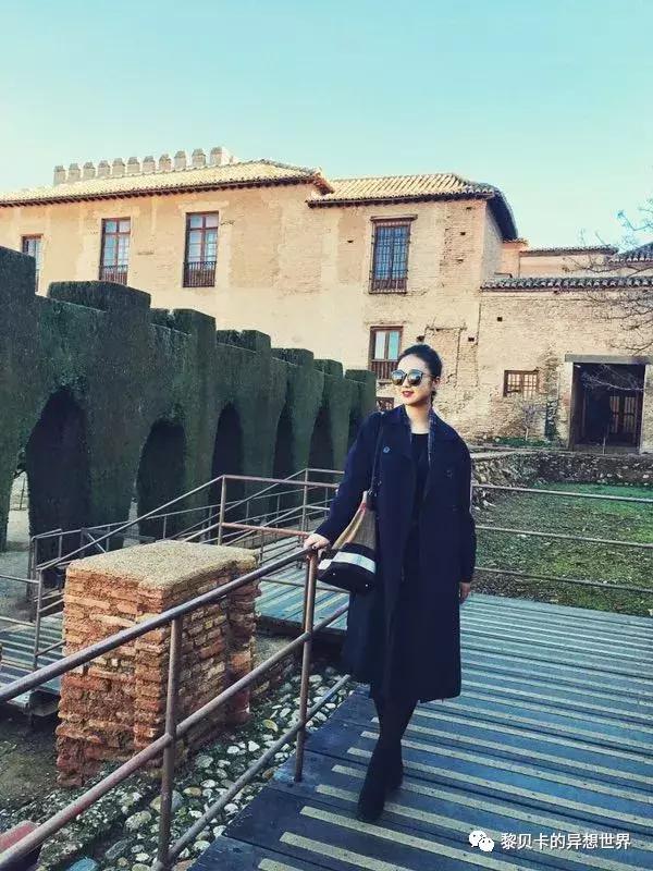 她们说穿过最满意的一件大衣,是这件!