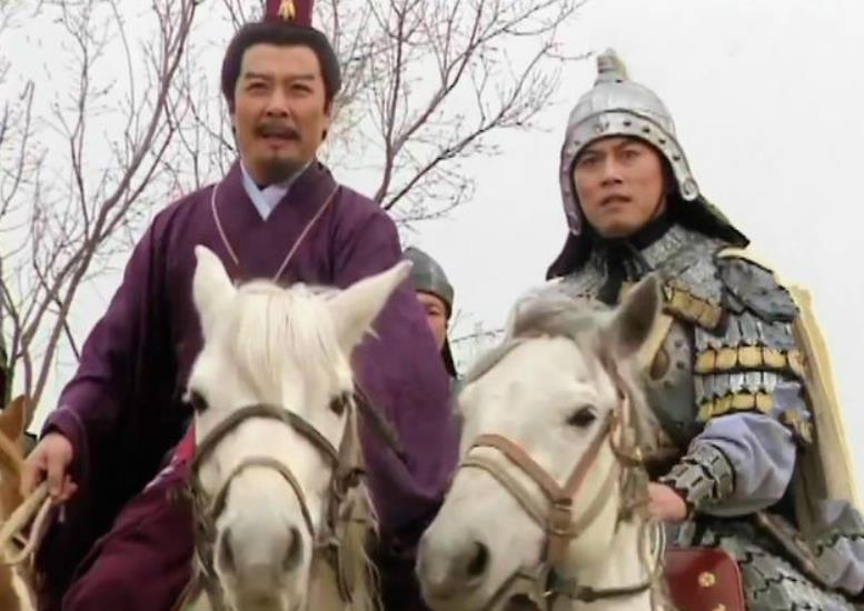 赵云为什么要重用黄忠,赵云黄忠马超封侯没