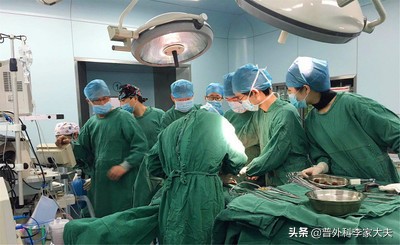 肠癌体质风险因素，来讨论直肠该如何保肛？