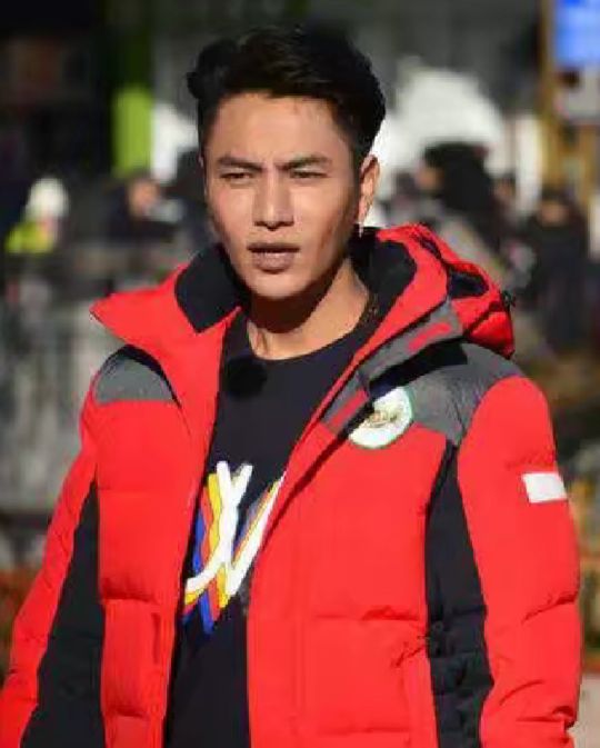 一键修复老照片的手机软件推荐,手机上的最强修复老照片软件