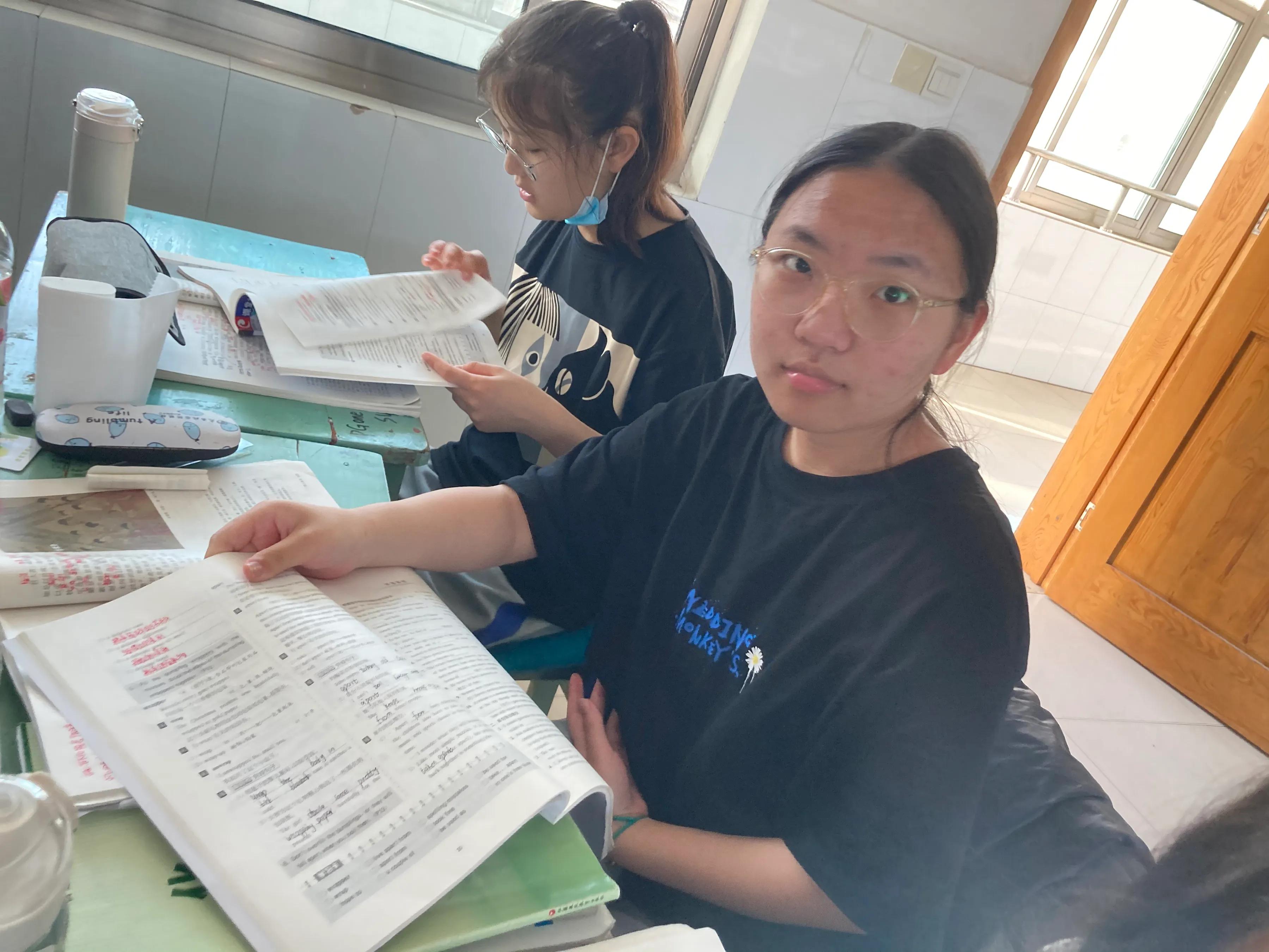 No.280（2021-05-25）争分夺秒疾驰看路有惊无险皮破肉露