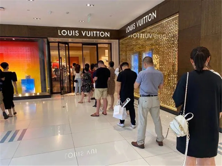 lv假包与柜姐,假lv带进专柜柜姐看不出来