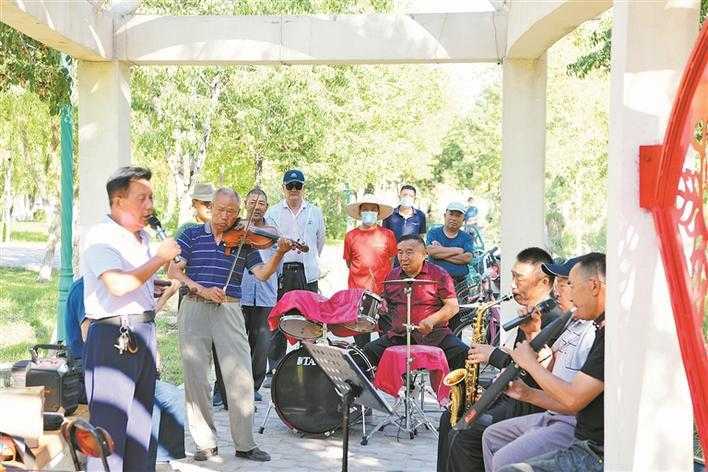 幸福夕阳红,笑看夕阳别样红