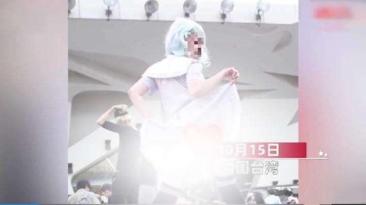 漫展再现神操作,女大学生真空上阵撩裙拍照,被抓后称不穿不犯法