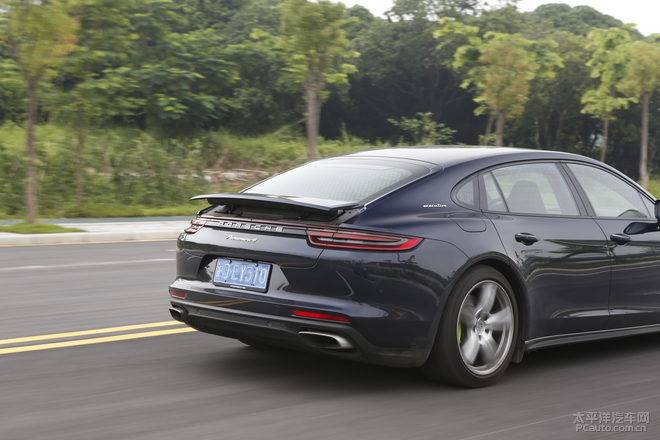 保时捷panamera混动深度测试 (全新保时捷panamera4s 2.9t试驾感受)
