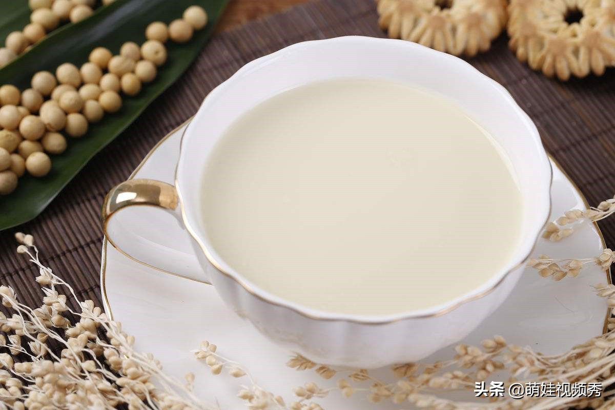 早上空腹喝豆浆有什么好处或坏处,早上空腹喝豆浆对身体有害吗