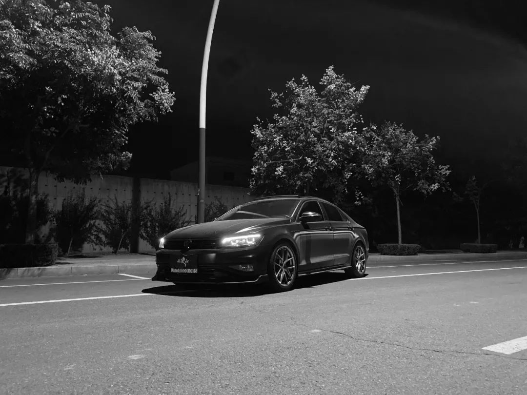 秋天提的凌渡，“邱天”改的车