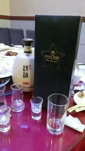 怎么知道买的红酒是不是假酒,怎么看买的红酒是不是假酒