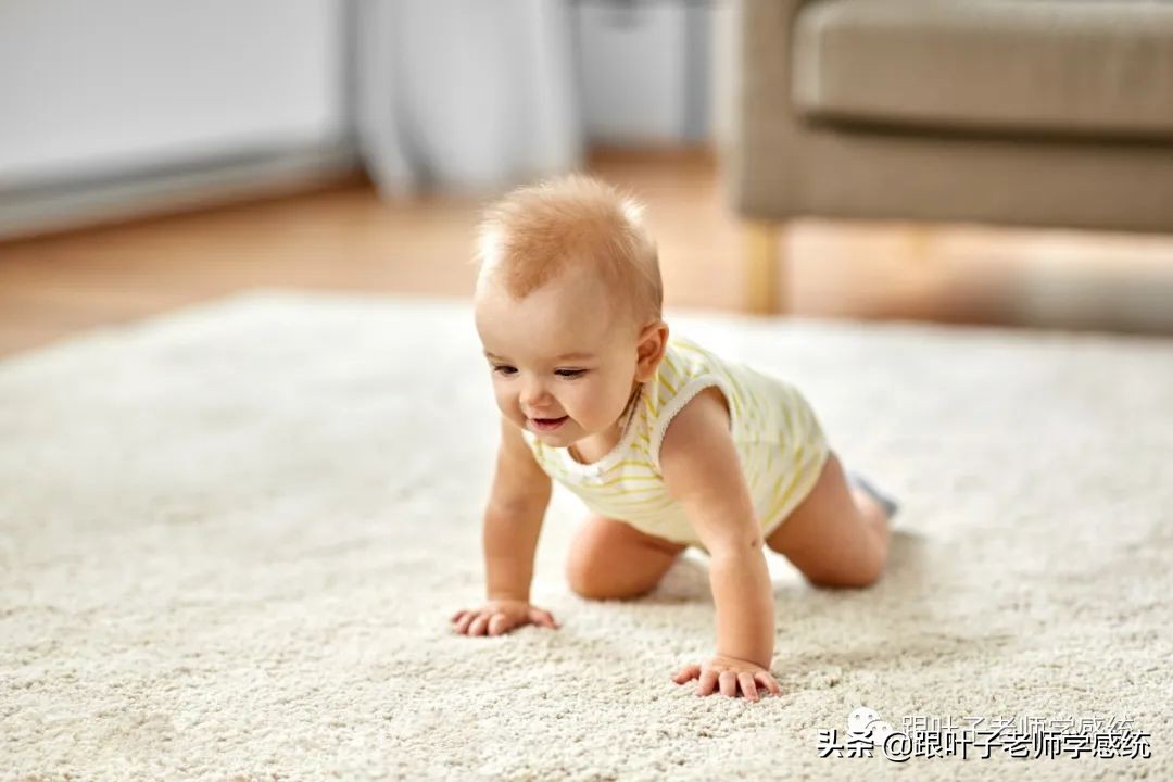 小朋友握笔写不好字怎么改正,不会正常握笔字迹潦草