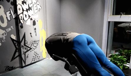 收尾动作山羊挺身刺激竖脊肌下背,背屈伸训练