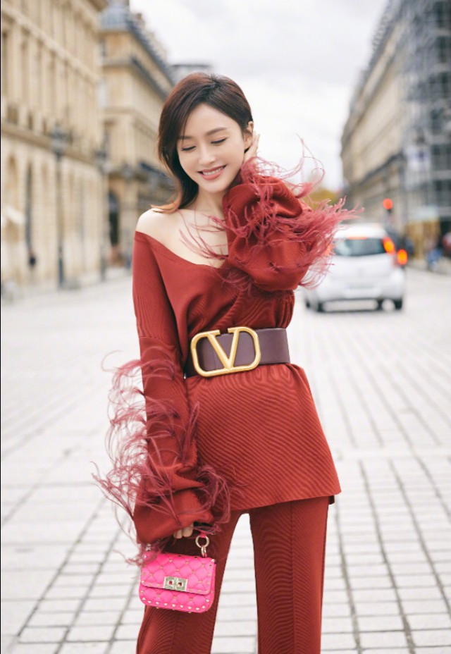 秋装搭配必备10款潮流单品,不同风格的秋装搭配