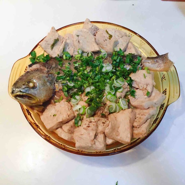 炖鱼汤一般什么鱼炖的好吃,炖鱼汤要用什么鱼做才好吃有营养