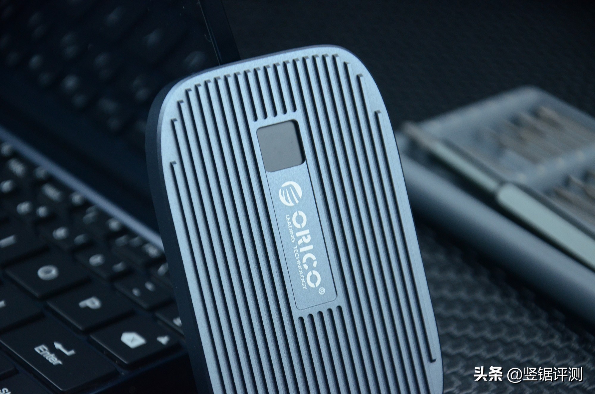 拥有“指纹加密”设计的国产移动固态硬盘：OricoFEN300评测体验