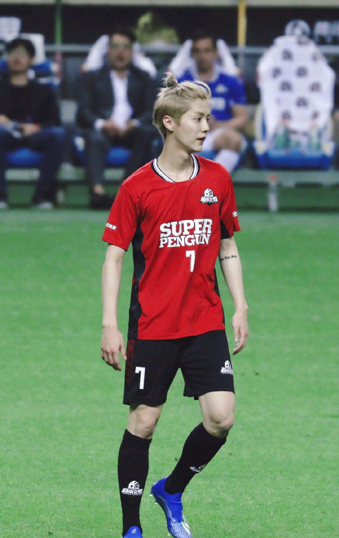 鹿晗奔跑吧兄弟足球,鹿晗足球水平到底怎么样