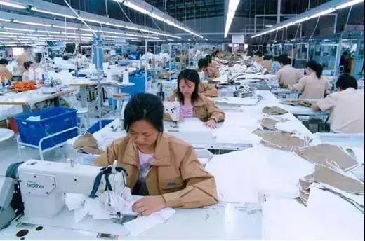 “有订单也不敢接,没有人来做”,工厂新活法:跟着工人一起内迁