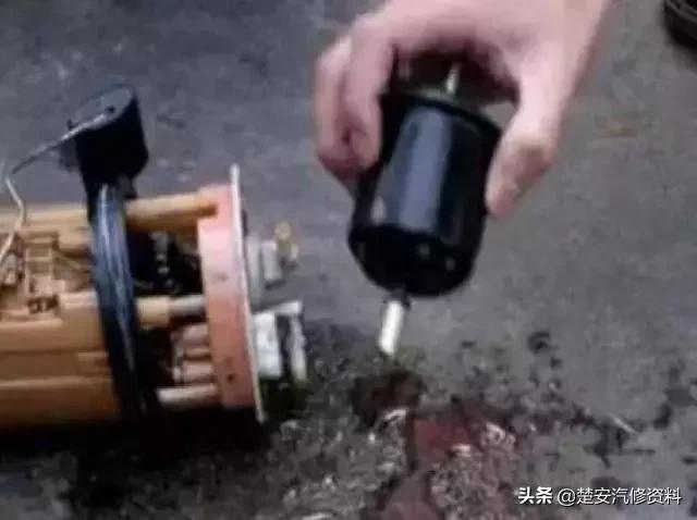 汽车油箱进水了怎么处理,车油箱进水了怎么办