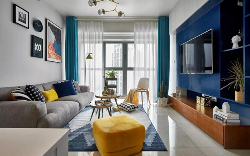 罗马杆和轨道哪个窗帘更容易清洗,客厅阳台窗帘用罗马杆还是轨道好